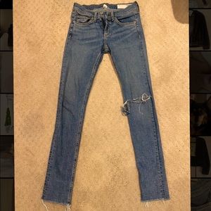 Rag & Bone skinny jeans - size 25
